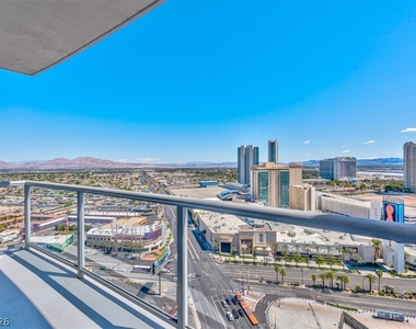 200 Sahara Avenue - Photo Thumbnail 17