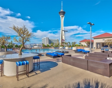 200 Sahara Avenue - Photo Thumbnail 18