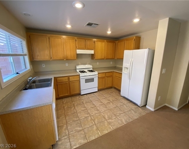 757 La Tosca Street - Photo Thumbnail 4