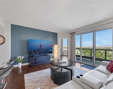 322 Karen Avenue - Photo Thumbnail 1