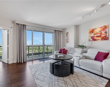 322 Karen Avenue - Photo Thumbnail 2