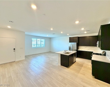 1502 Eva Crossing Place - Photo Thumbnail 8