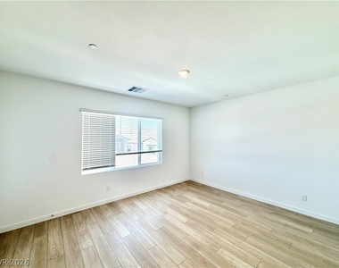 1502 Eva Crossing Place - Photo Thumbnail 24