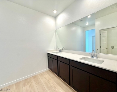 1502 Eva Crossing Place - Photo Thumbnail 18