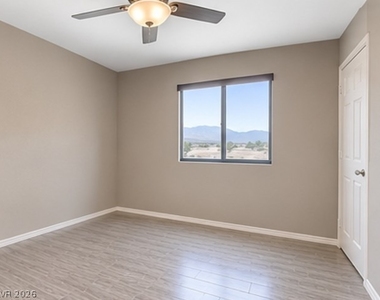 6642 Bristle Falls Street - Photo Thumbnail 11