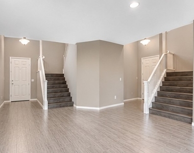 6642 Bristle Falls Street - Photo Thumbnail 5