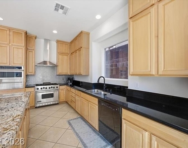 2765 Struan Avenue - Photo Thumbnail 3