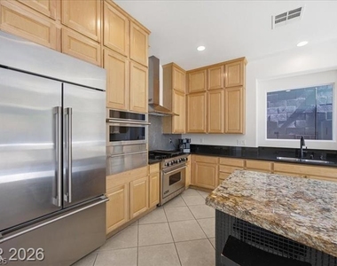 2765 Struan Avenue - Photo Thumbnail 2