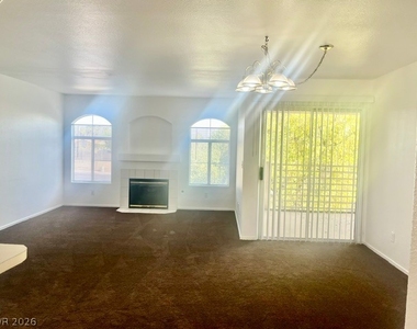 4555 E Sahara Avenue - Photo Thumbnail 1