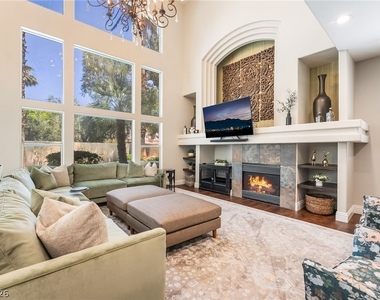 1922 Grey Eagle Street - Photo Thumbnail 11