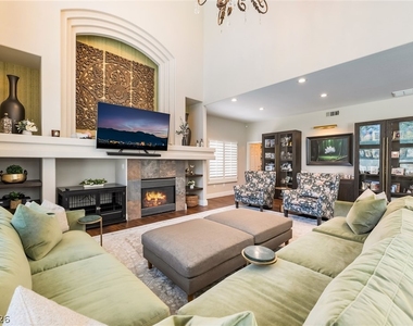 1922 Grey Eagle Street - Photo Thumbnail 13