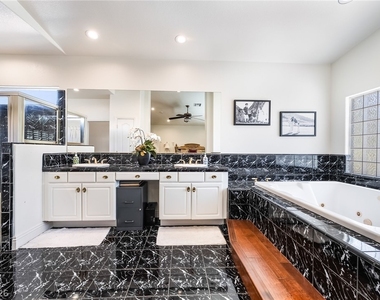 1922 Grey Eagle Street - Photo Thumbnail 35