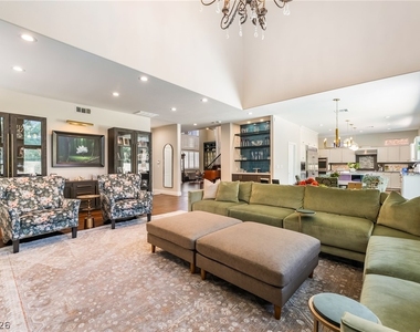 1922 Grey Eagle Street - Photo Thumbnail 16