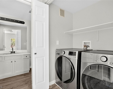 9580 W Reno Avenue - Photo Thumbnail 10