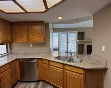 2716 Baycliff Court - Photo Thumbnail 5