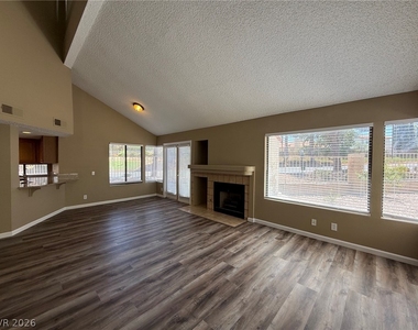 2716 Baycliff Court - Photo Thumbnail 6