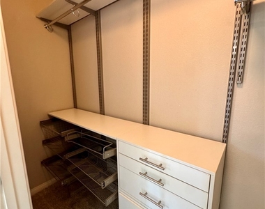 6049 Thistle Meadow Avenue - Photo Thumbnail 28