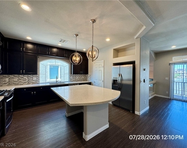 6049 Thistle Meadow Avenue - Photo Thumbnail 13