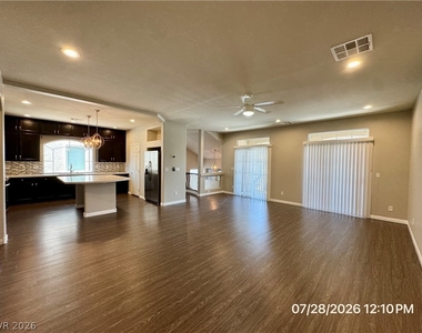6049 Thistle Meadow Avenue - Photo Thumbnail 12