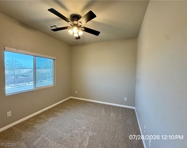 6049 Thistle Meadow Avenue - Photo Thumbnail 14