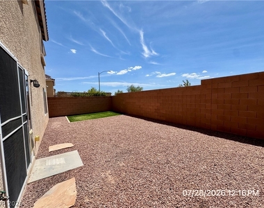 6049 Thistle Meadow Avenue - Photo Thumbnail 22