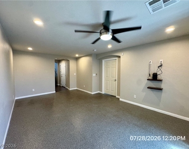 6049 Thistle Meadow Avenue - Photo Thumbnail 40