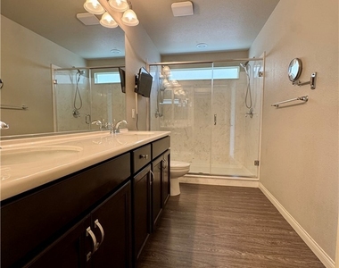 6049 Thistle Meadow Avenue - Photo Thumbnail 31