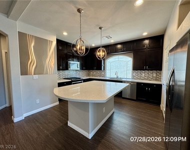 6049 Thistle Meadow Avenue - Photo Thumbnail 3