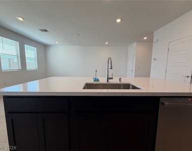 1474 Great Snipe Avenue - Photo Thumbnail 7