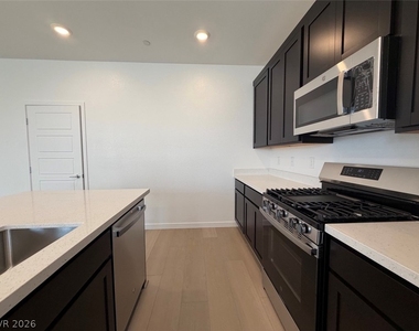1474 Great Snipe Avenue - Photo Thumbnail 8