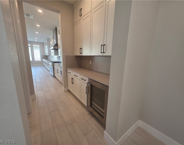5053 Slatestone Street - Photo Thumbnail 10