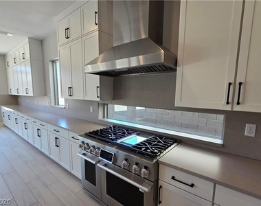 5053 Slatestone Street - Photo Thumbnail 14