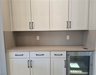 5053 Slatestone Street - Photo Thumbnail 9