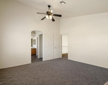 2576 Silver Shadow Drive - Photo Thumbnail 12