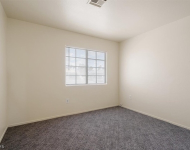 2576 Silver Shadow Drive - Photo Thumbnail 15