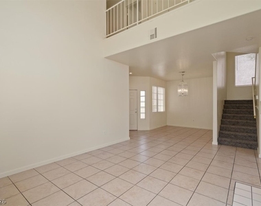 2576 Silver Shadow Drive - Photo Thumbnail 5