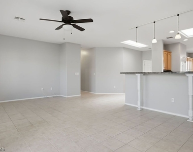 2517 Springville Way - Photo Thumbnail 8