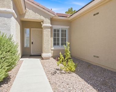2517 Springville Way - Photo Thumbnail 4