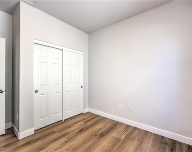 7236 Victoria Oak Court - Photo Thumbnail 10
