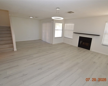 2836 Swallow Point Circle - Photo Thumbnail 3