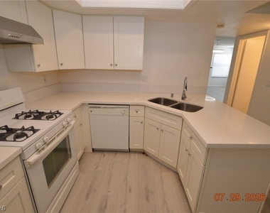 2836 Swallow Point Circle - Photo Thumbnail 6