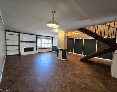 3030 El Camino Avenue - Photo Thumbnail 7