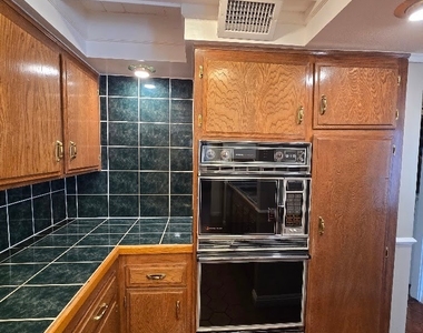 3030 El Camino Avenue - Photo Thumbnail 13