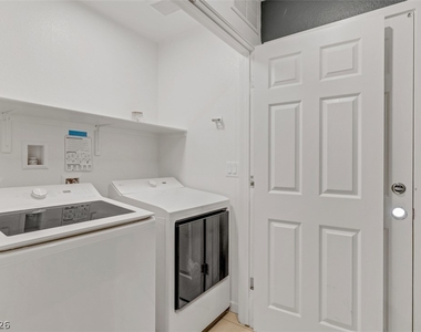 5684 Beguiling Falls Street - Photo Thumbnail 11