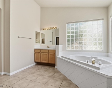 2237 Timber Rose Drive - Photo Thumbnail 22