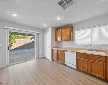 9021 Spirit Canyon Avenue - Photo Thumbnail 6