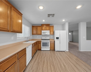 9021 Spirit Canyon Avenue - Photo Thumbnail 8