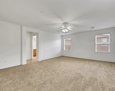 935 Spiracle Avenue - Photo Thumbnail 14