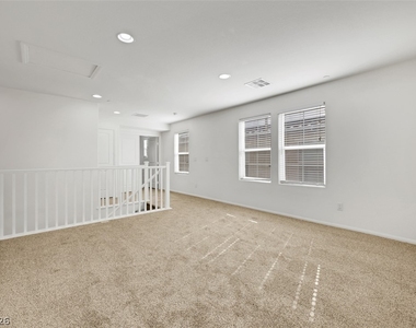 935 Spiracle Avenue - Photo Thumbnail 8