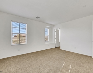 935 Spiracle Avenue - Photo Thumbnail 12